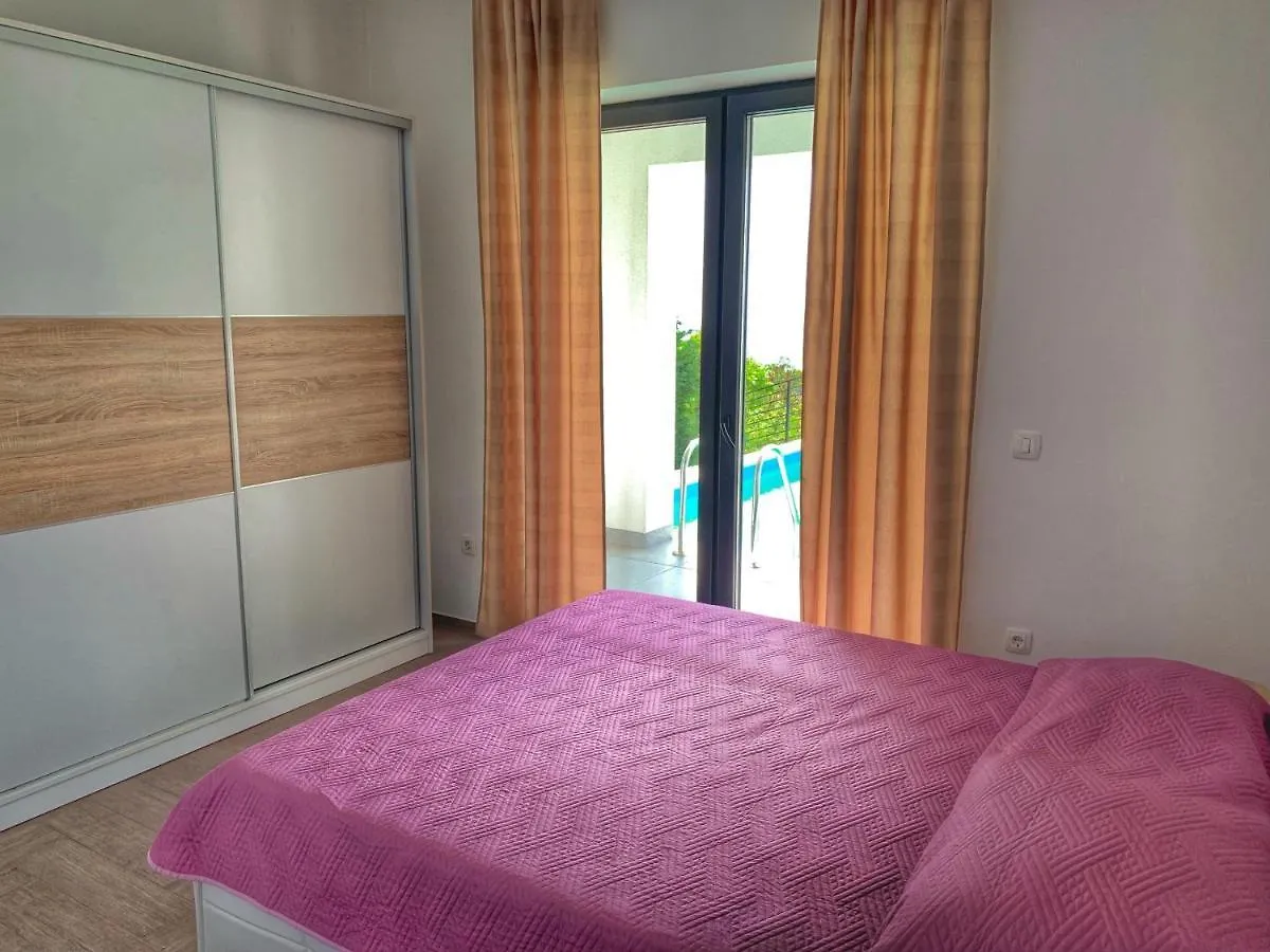 Apartment Flora With Swimming Pool Kastav