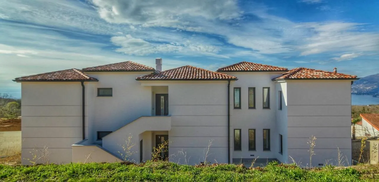 Apartment Flora With Swimming Pool Kastav Kroatien
