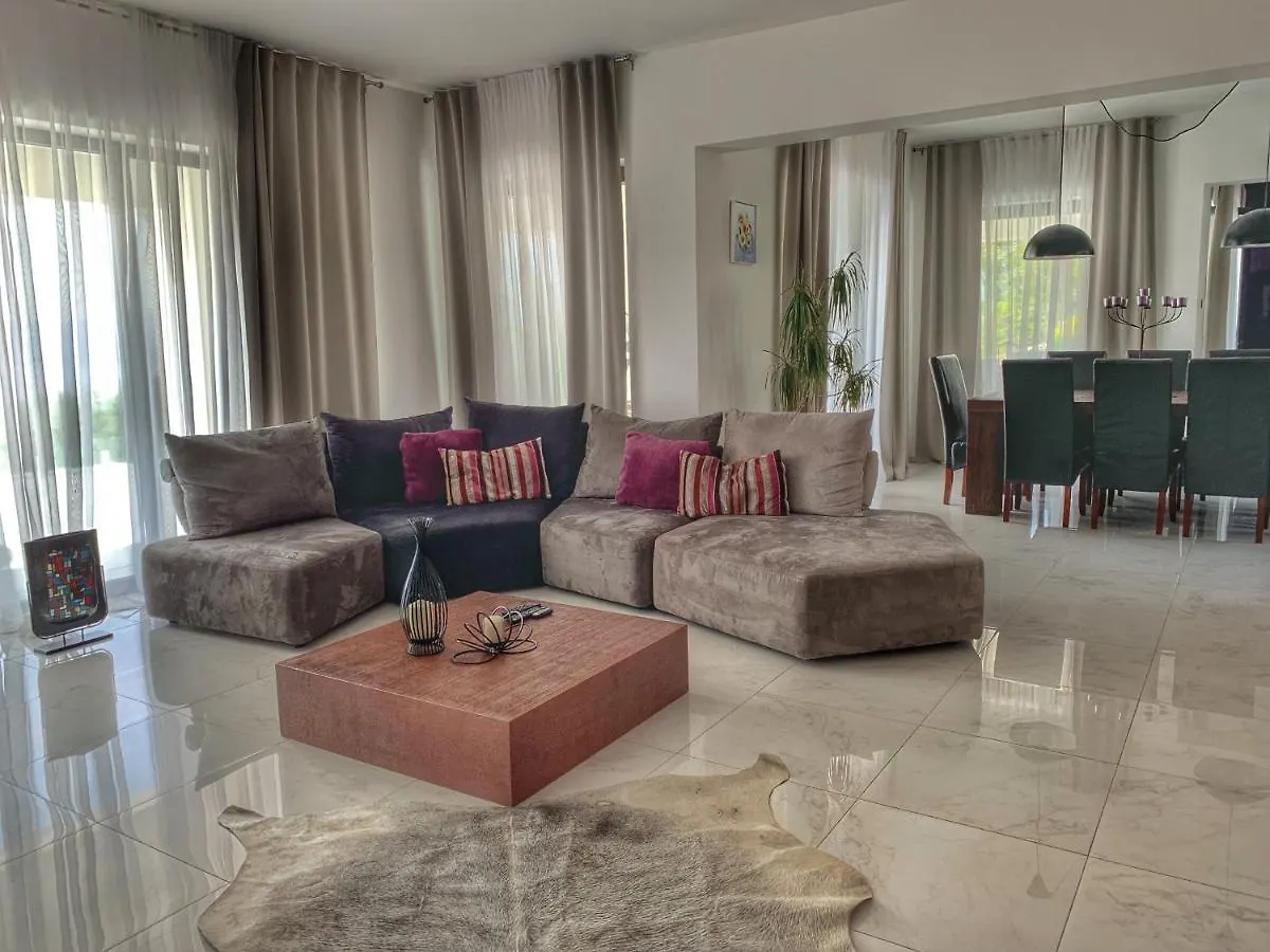 Apartment Flora With Swimming Pool Kastav