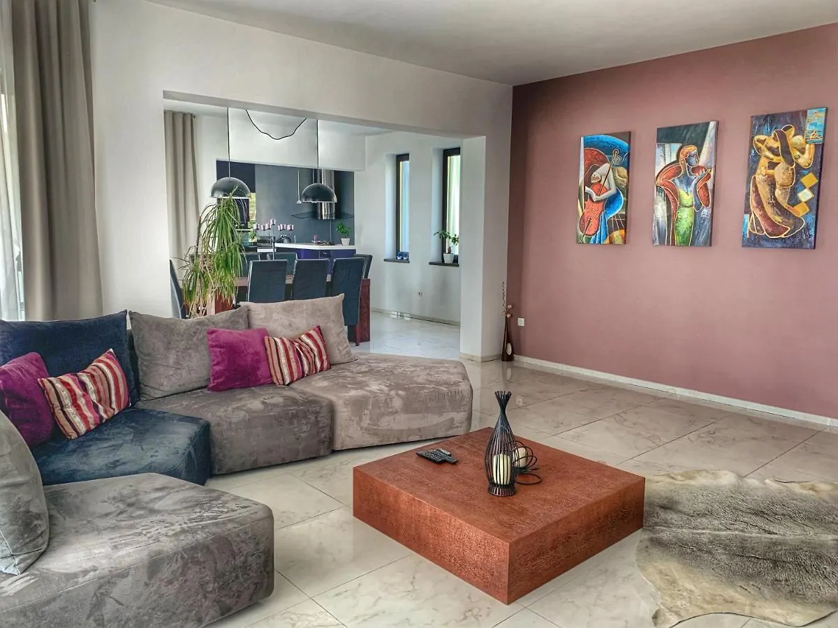 Apartment Flora With Swimming Pool Kastav